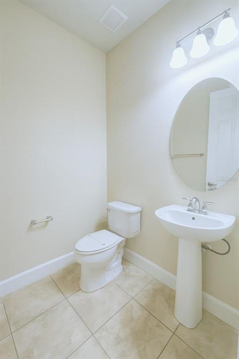 En Renta: $3,300 (4 camas, 3 baños, 3000 Pies cuadrados)