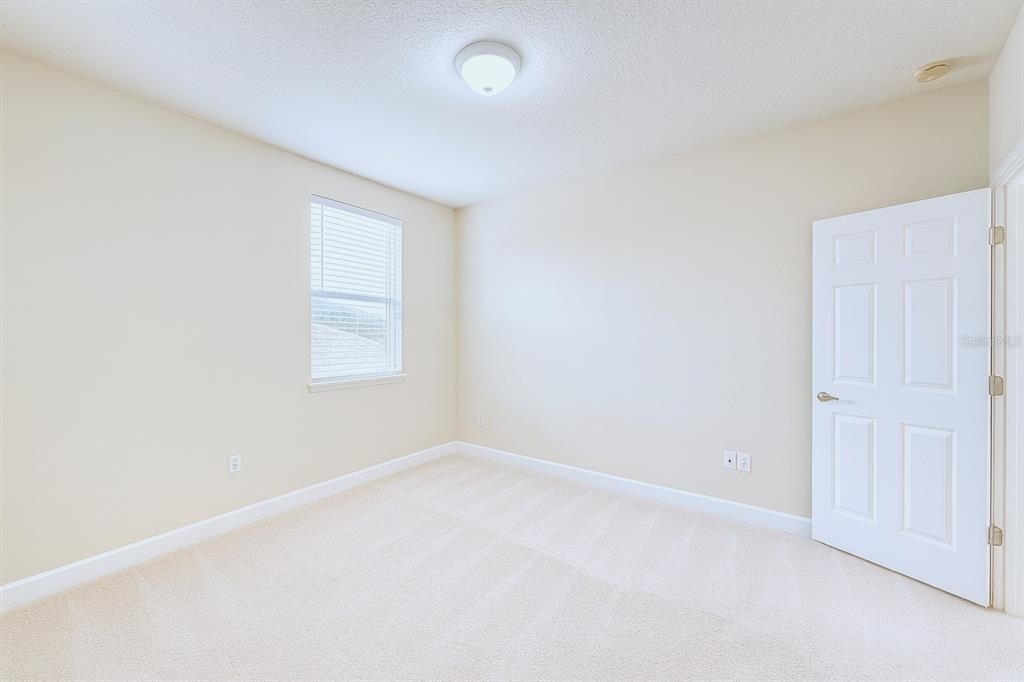 En Renta: $3,300 (4 camas, 3 baños, 3000 Pies cuadrados)