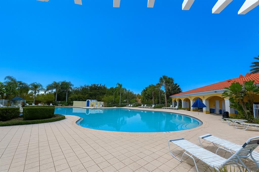 En Renta: $3,300 (4 camas, 3 baños, 3000 Pies cuadrados)