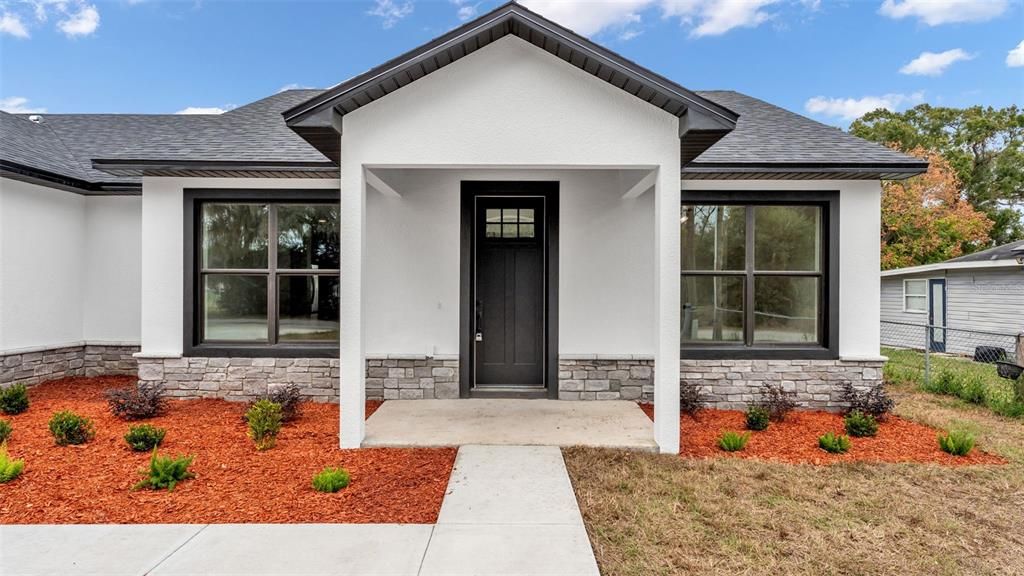 En Venta: $335,000 (3 camas, 2 baños, 1632 Pies cuadrados)