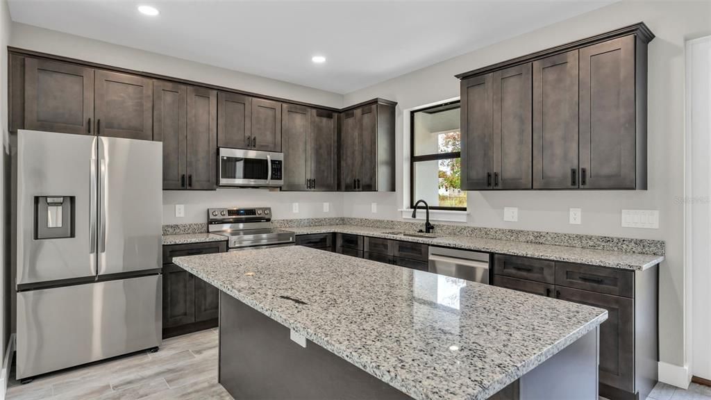 En Venta: $335,000 (3 camas, 2 baños, 1632 Pies cuadrados)