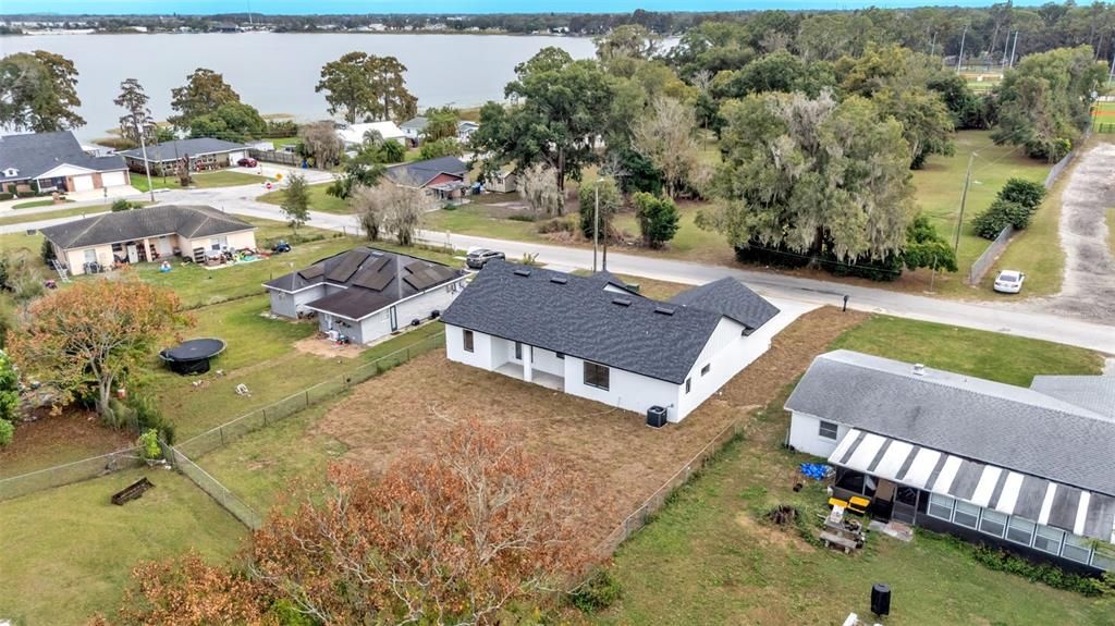 En Venta: $335,000 (3 camas, 2 baños, 1632 Pies cuadrados)