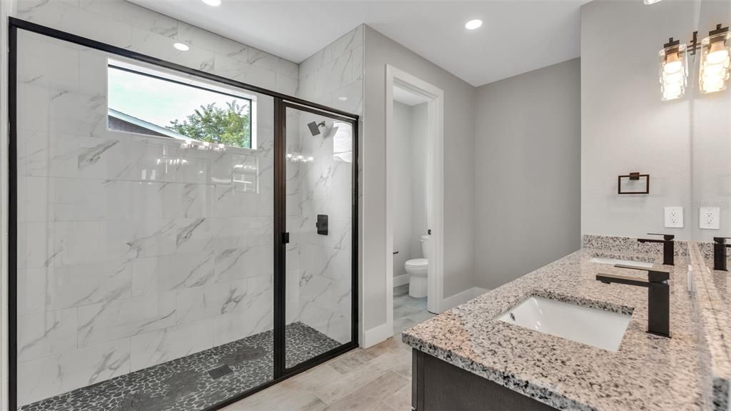 En Venta: $335,000 (3 camas, 2 baños, 1632 Pies cuadrados)