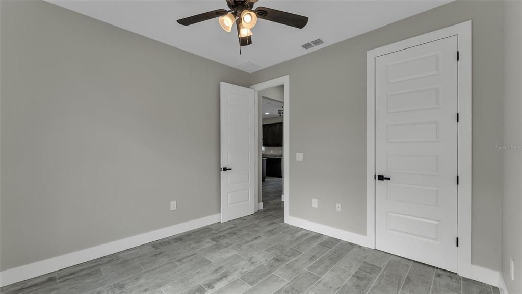 En Venta: $335,000 (3 camas, 2 baños, 1632 Pies cuadrados)