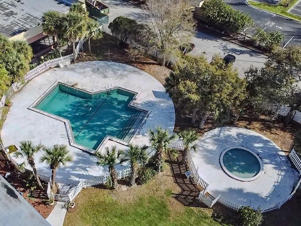 待售: $64,000 (1 贝兹, 1 浴室, 276 平方英尺)