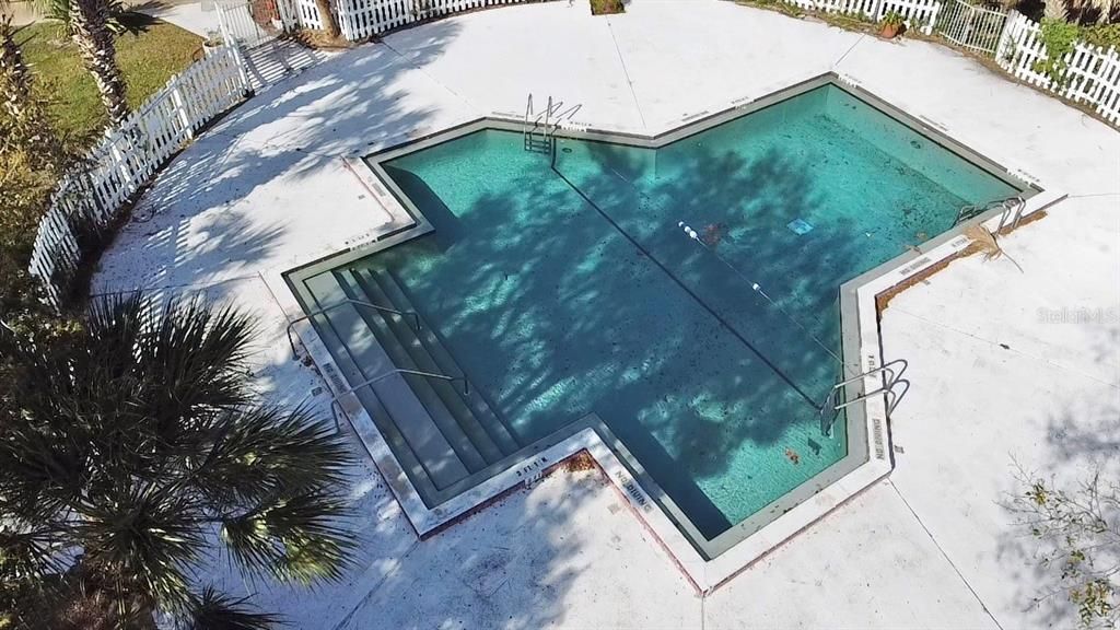 待售: $64,000 (1 贝兹, 1 浴室, 276 平方英尺)