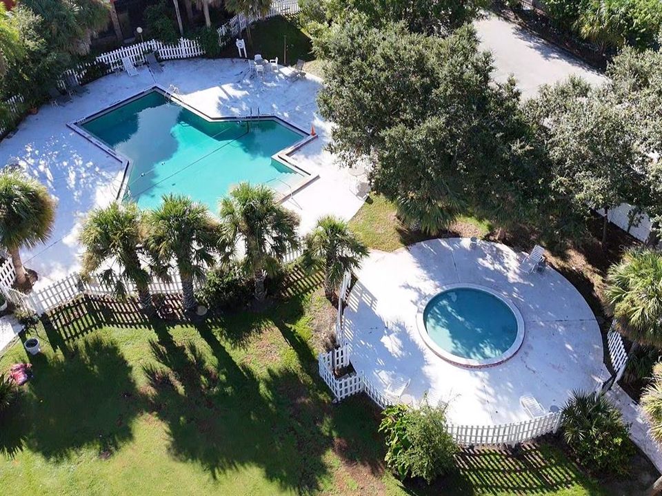 待售: $64,000 (1 贝兹, 1 浴室, 276 平方英尺)