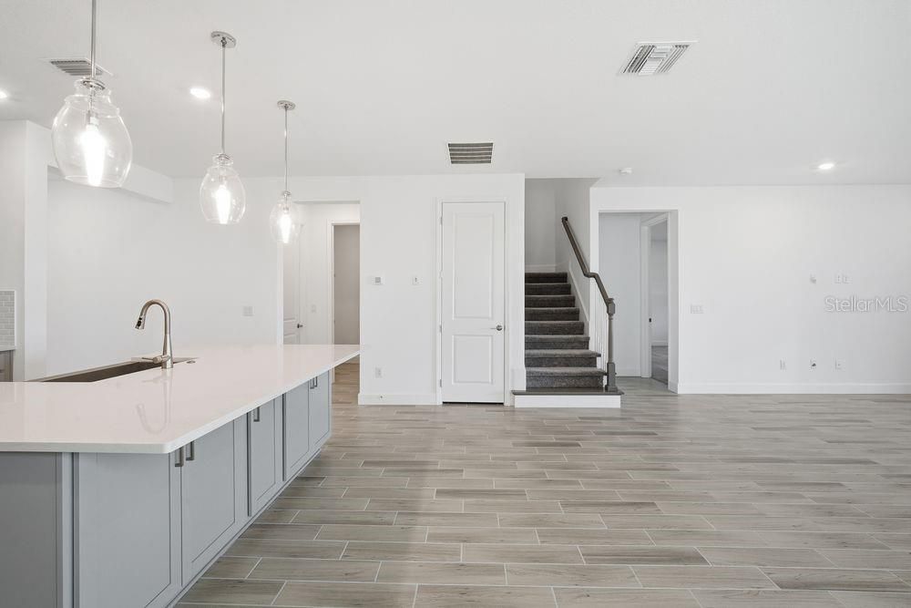 待售: $619,999 (5 贝兹, 4 浴室, 3053 平方英尺)