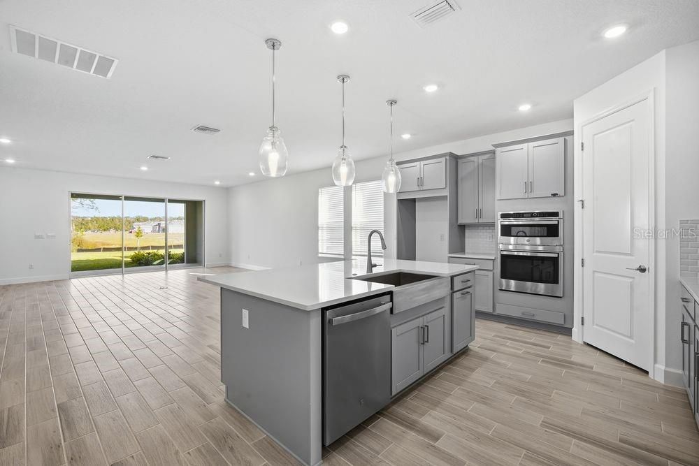 待售: $619,999 (5 贝兹, 4 浴室, 3053 平方英尺)