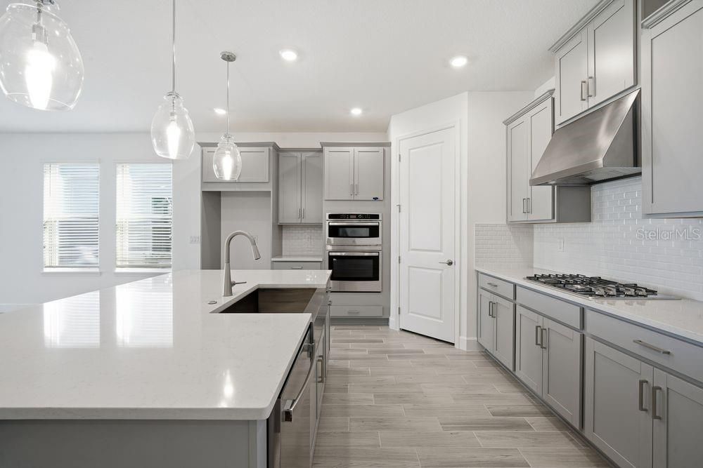 待售: $619,999 (5 贝兹, 4 浴室, 3053 平方英尺)