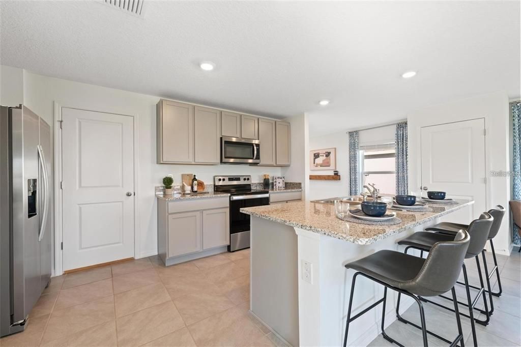 For Rent: $2,500 (4 beds, 2 baths, 2260 Square Feet)