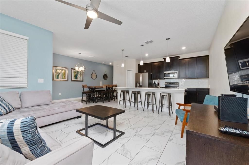 For Sale: $399,990 (4 beds, 3 baths, 1902 Square Feet)