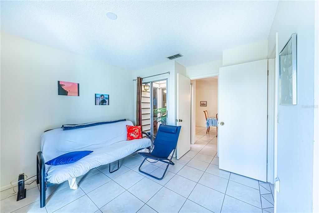 待售: $250,000 (2 贝兹, 2 浴室, 1420 平方英尺)