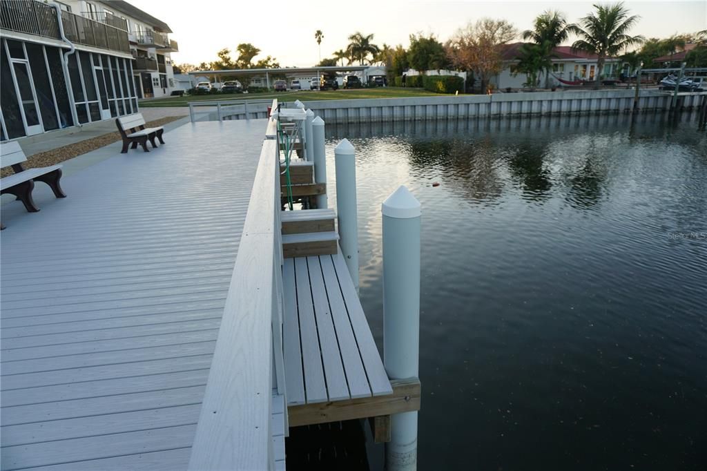 出租: $2,200 (2 贝兹, 1 浴室, 875 平方英尺)