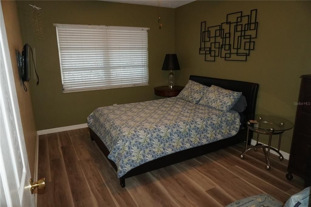 出租: $2,200 (2 贝兹, 1 浴室, 875 平方英尺)