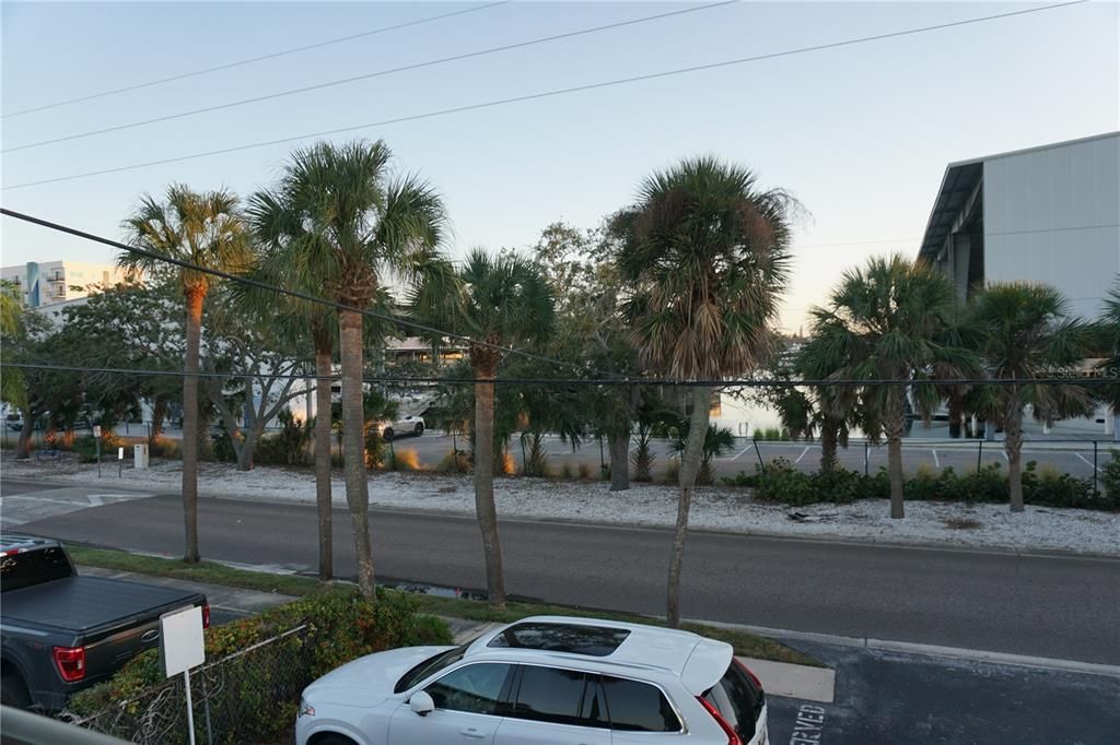 出租: $2,200 (2 贝兹, 1 浴室, 875 平方英尺)