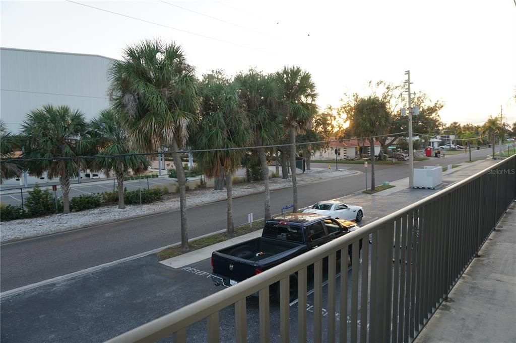 出租: $2,200 (2 贝兹, 1 浴室, 875 平方英尺)