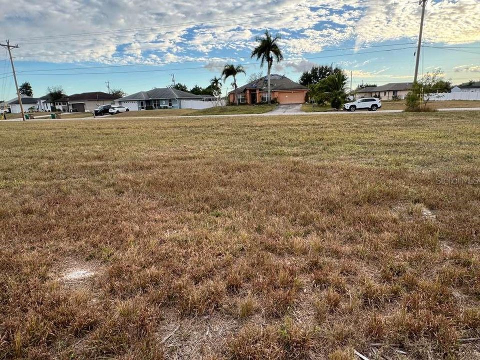 En Venta: $89,000 (0.25 acres)