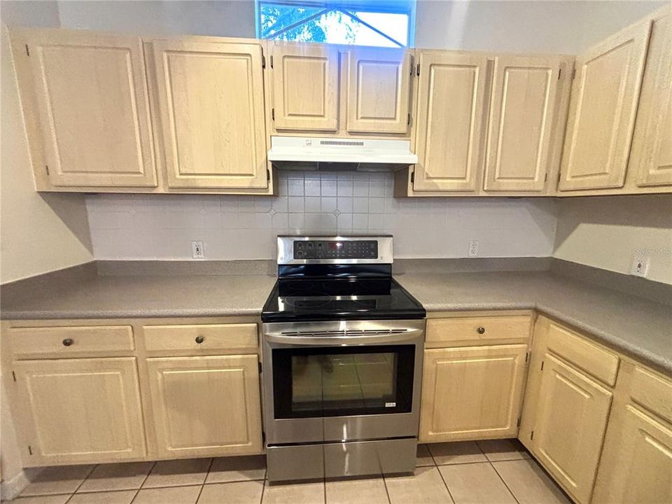 出租: $1,999 (3 贝兹, 2 浴室, 1583 平方英尺)