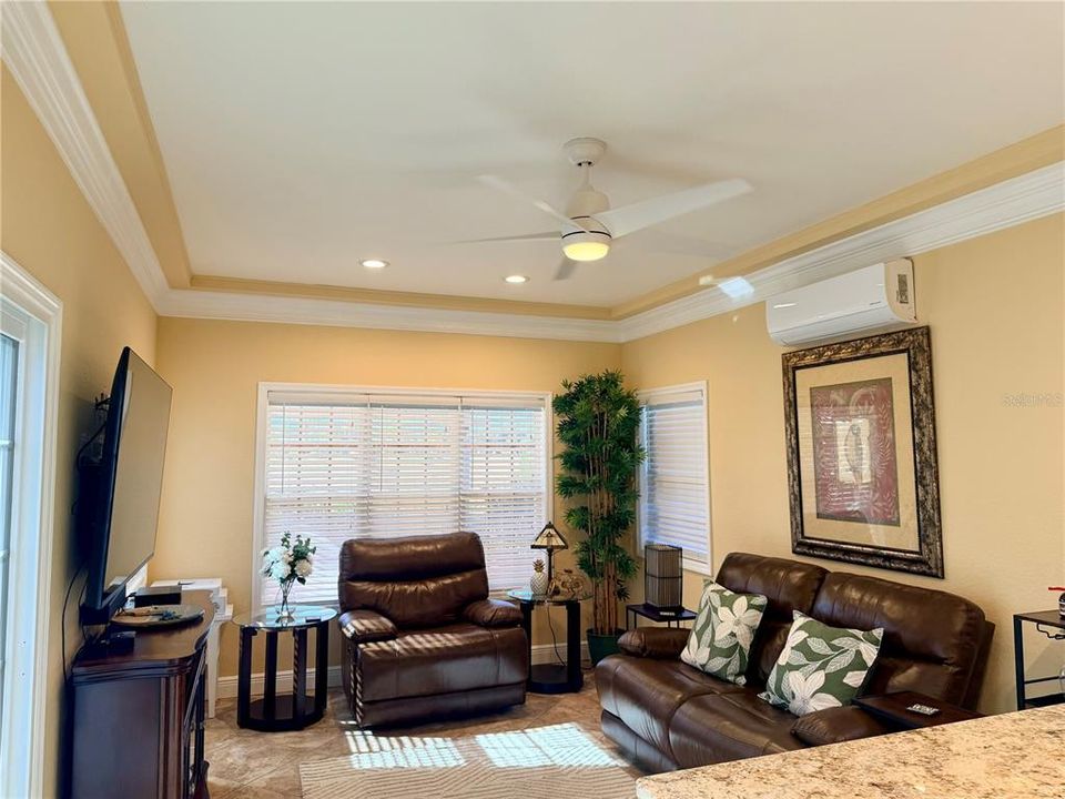 待售: $219,900 (0.12 acres)