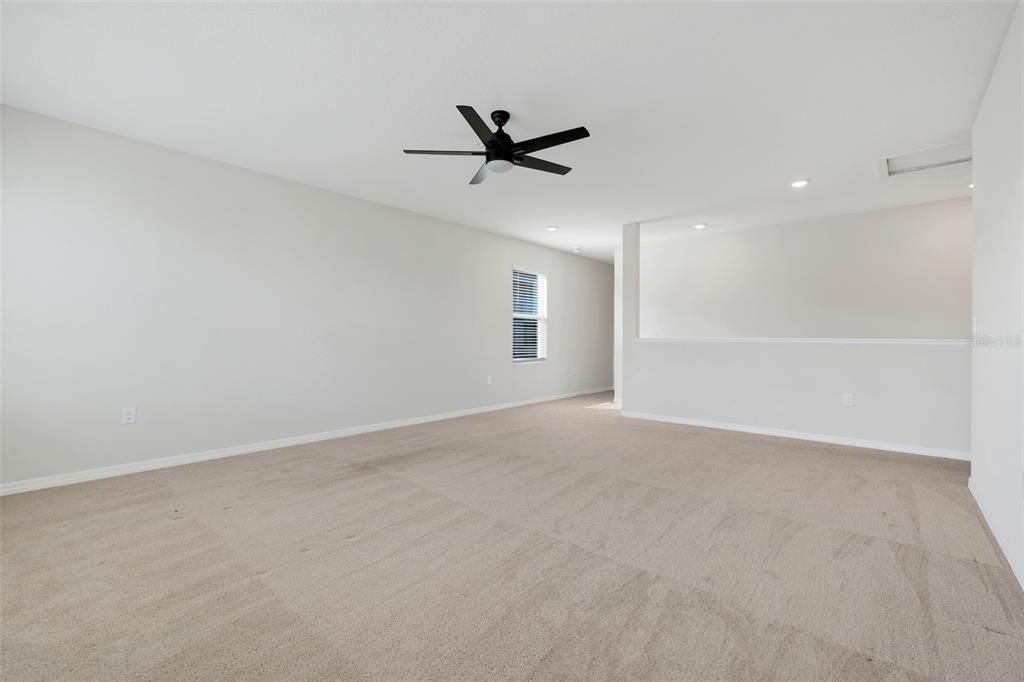 For Rent: $2,500 (4 beds, 3 baths, 2794 Square Feet)