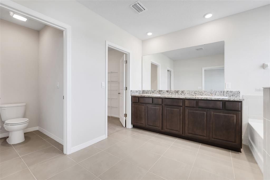 For Rent: $2,500 (4 beds, 3 baths, 2794 Square Feet)