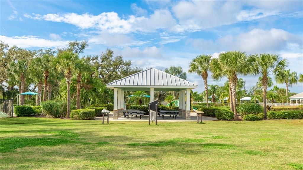 For Sale: $350,000 (3 beds, 2 baths, 1744 Square Feet)