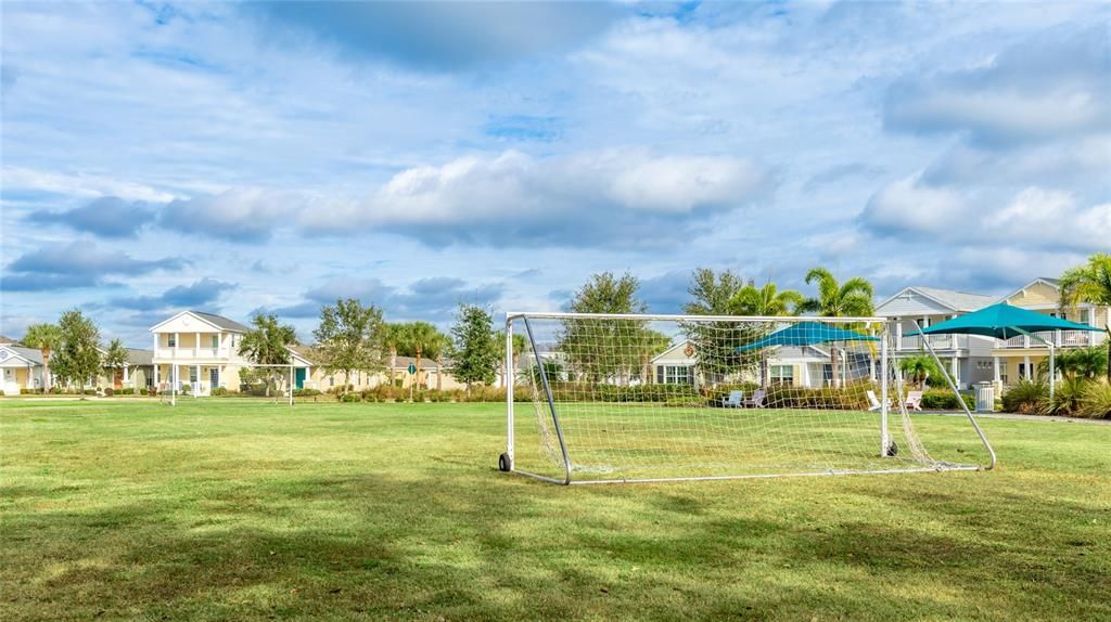 For Sale: $350,000 (3 beds, 2 baths, 1744 Square Feet)