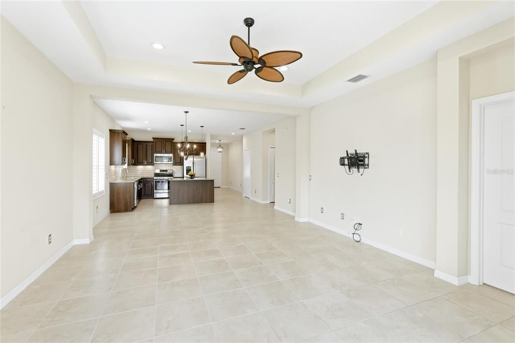 For Sale: $350,000 (3 beds, 2 baths, 1744 Square Feet)