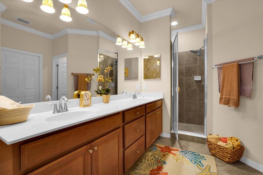 待售: $379,000 (3 贝兹, 2 浴室, 2187 平方英尺)