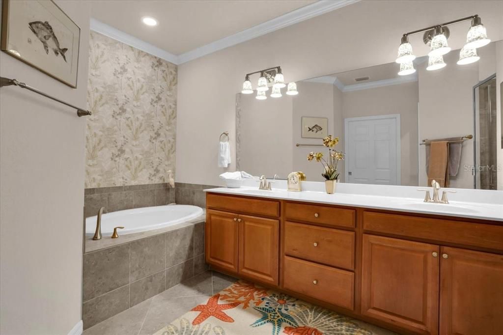 待售: $379,000 (3 贝兹, 2 浴室, 2187 平方英尺)