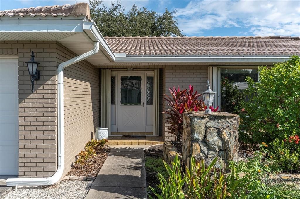 待售: $525,000 (2 贝兹, 2 浴室, 1677 平方英尺)