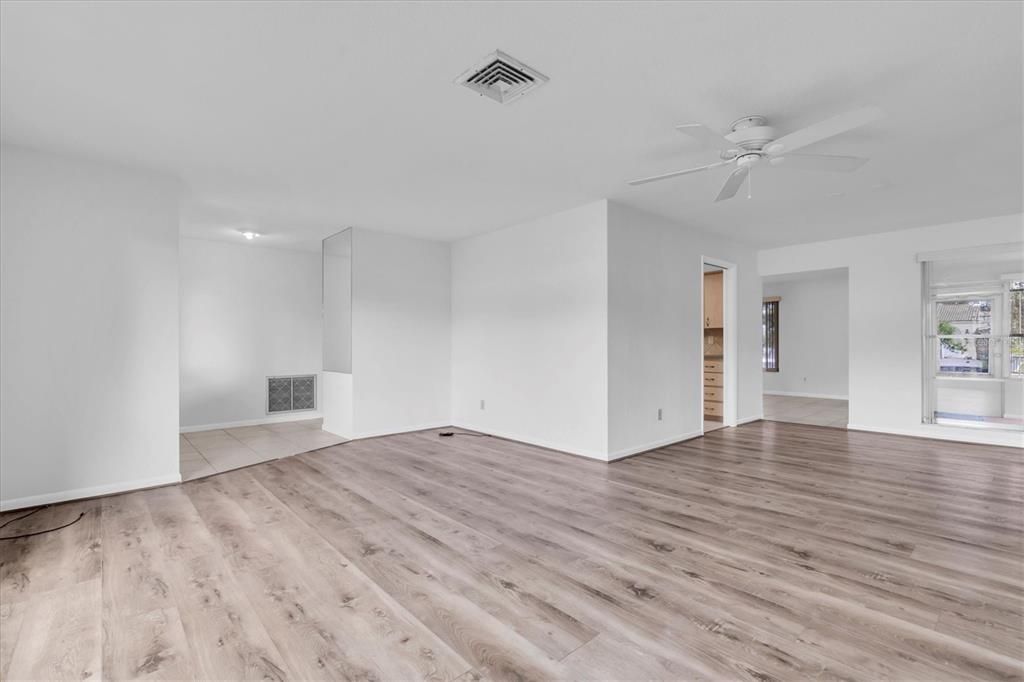 待售: $525,000 (2 贝兹, 2 浴室, 1677 平方英尺)