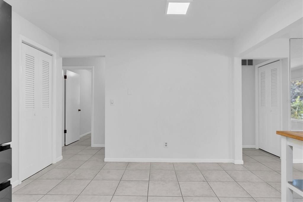 待售: $525,000 (2 贝兹, 2 浴室, 1677 平方英尺)