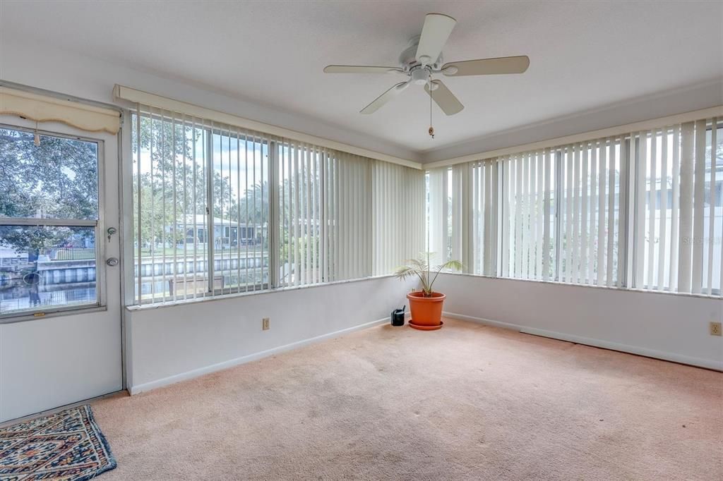 待售: $525,000 (2 贝兹, 2 浴室, 1677 平方英尺)