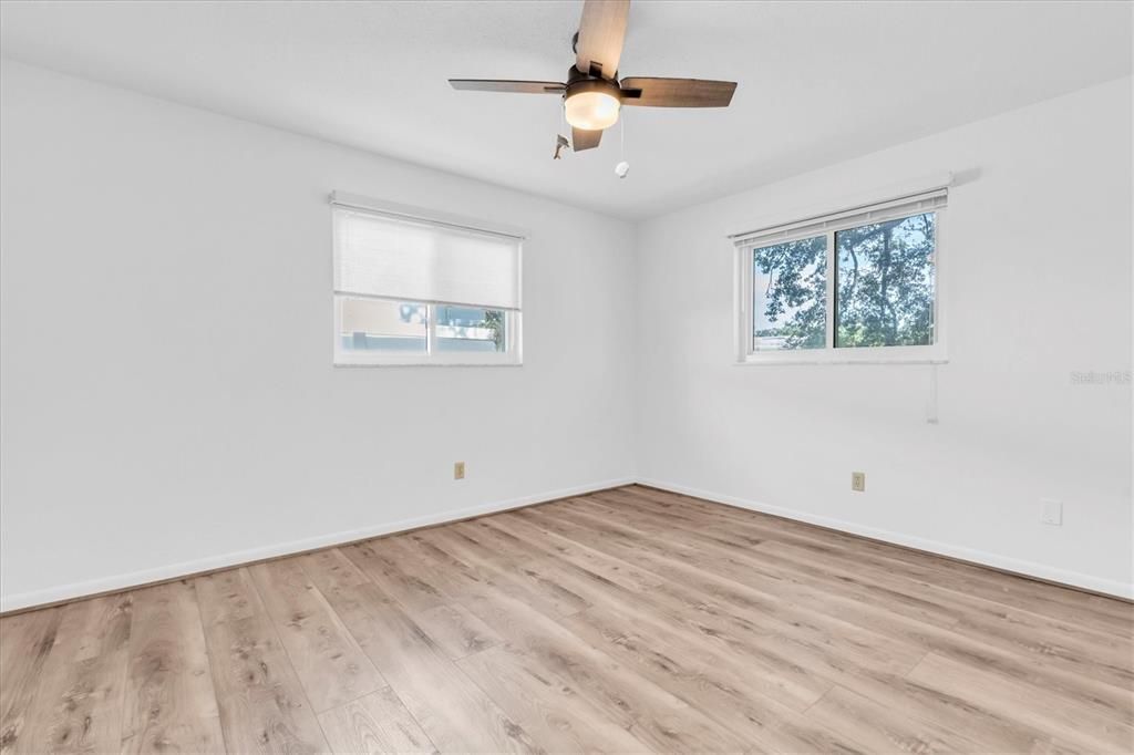 待售: $525,000 (2 贝兹, 2 浴室, 1677 平方英尺)