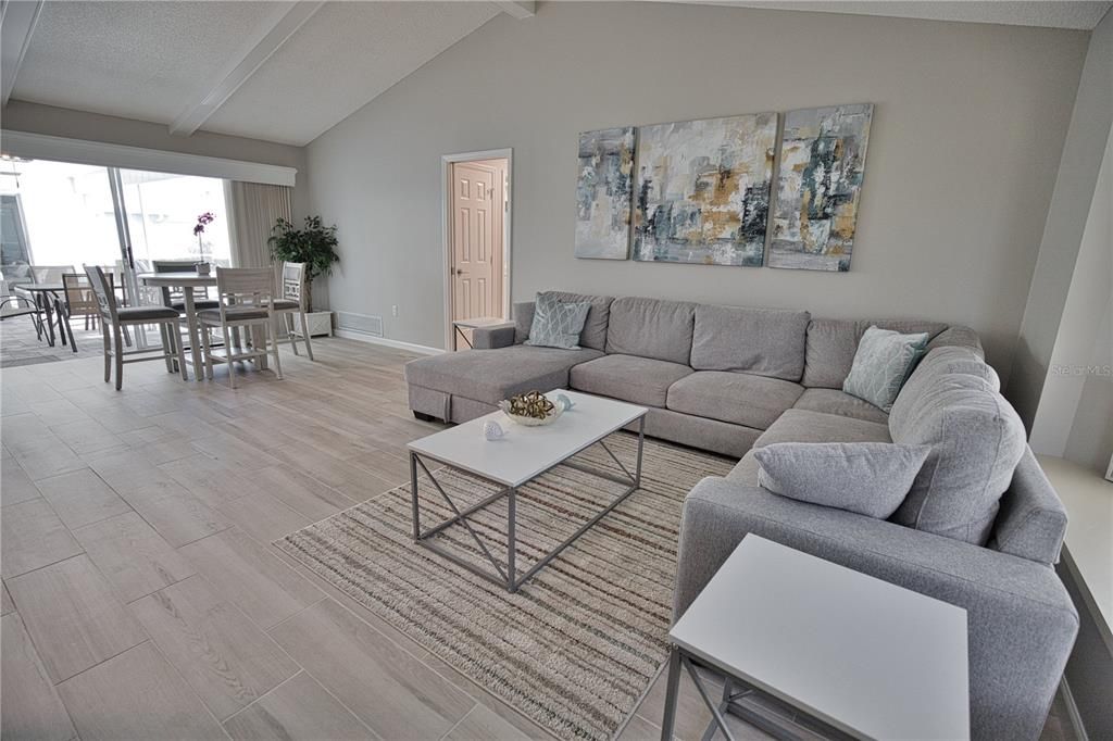 En Renta: $5,000 (3 camas, 2 baños, 2433 Pies cuadrados)