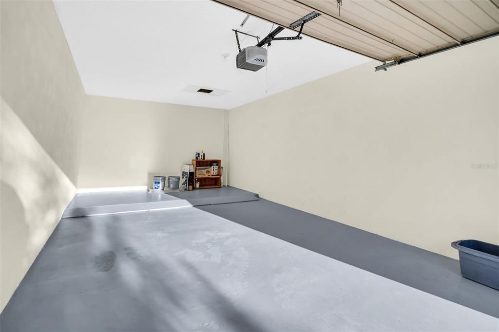 На продажу: $289,900 (2 спален, 2 ванн, 1230 Квадратных фут)