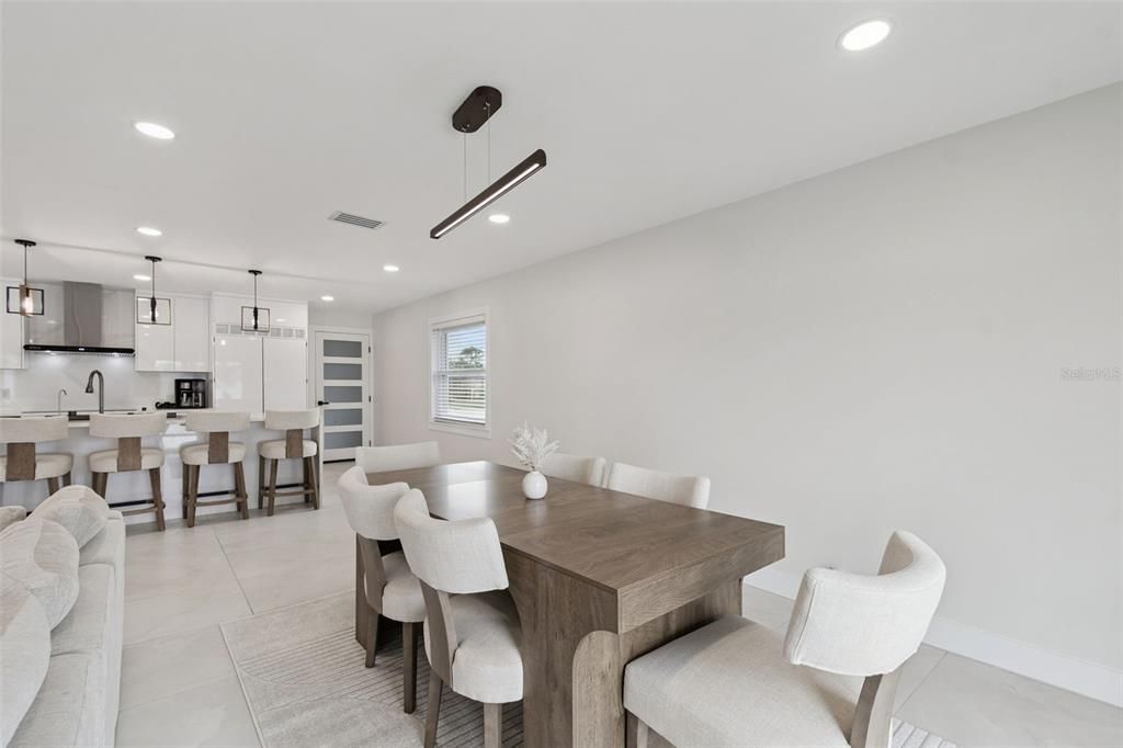 For Sale: $599,000 (3 beds, 2 baths, 1527 Square Feet)