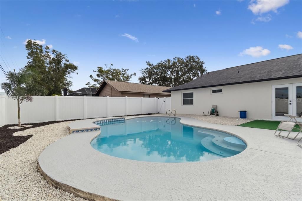 For Sale: $599,000 (3 beds, 2 baths, 1527 Square Feet)