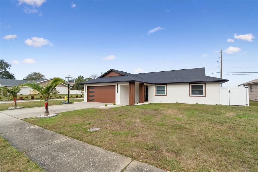 For Sale: $599,000 (3 beds, 2 baths, 1527 Square Feet)