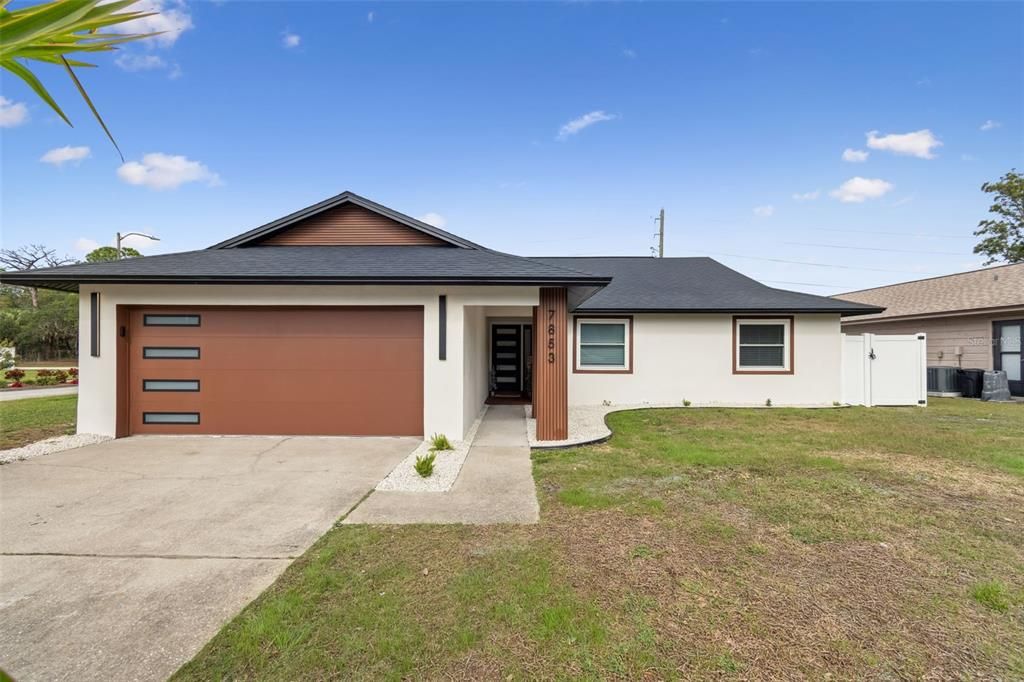 For Sale: $599,000 (3 beds, 2 baths, 1527 Square Feet)