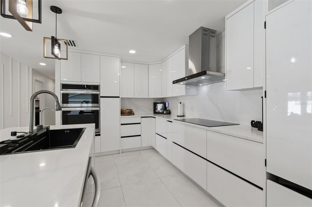 For Sale: $599,000 (3 beds, 2 baths, 1527 Square Feet)