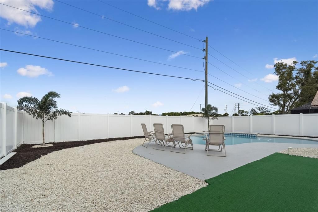 For Sale: $599,000 (3 beds, 2 baths, 1527 Square Feet)