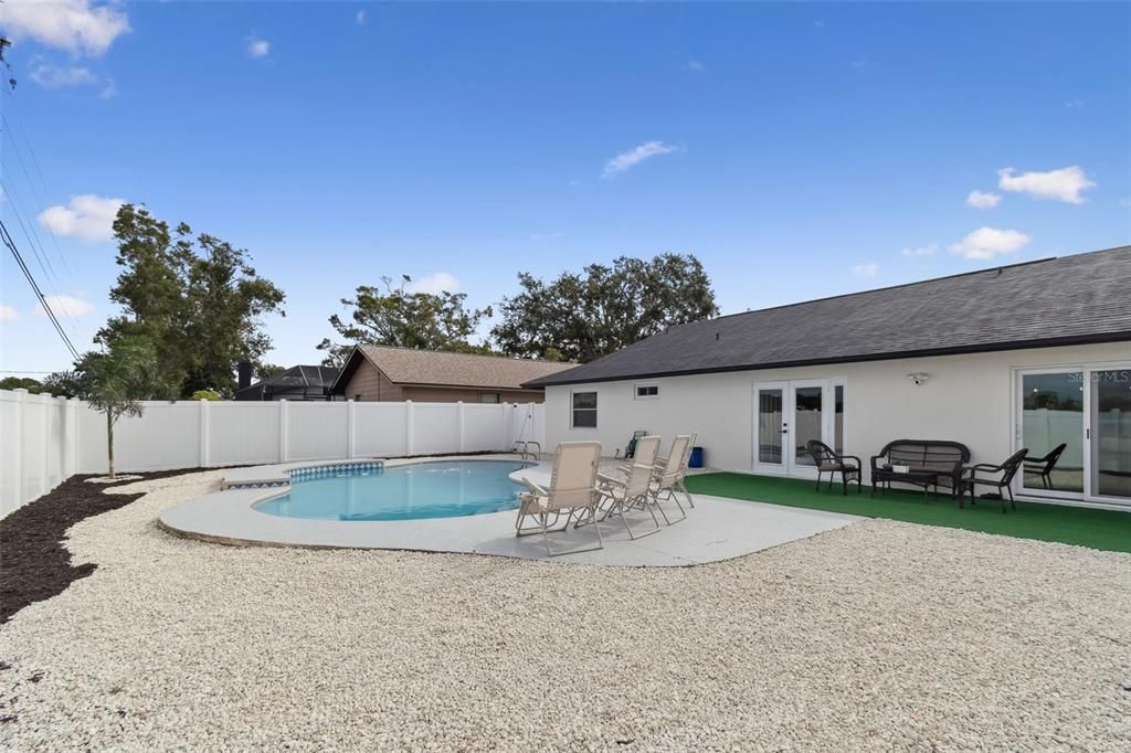 For Sale: $599,000 (3 beds, 2 baths, 1527 Square Feet)