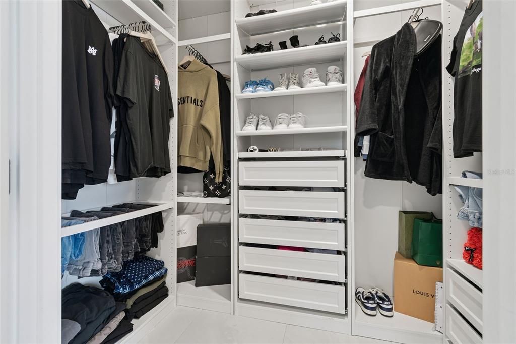 For Sale: $599,000 (3 beds, 2 baths, 1527 Square Feet)