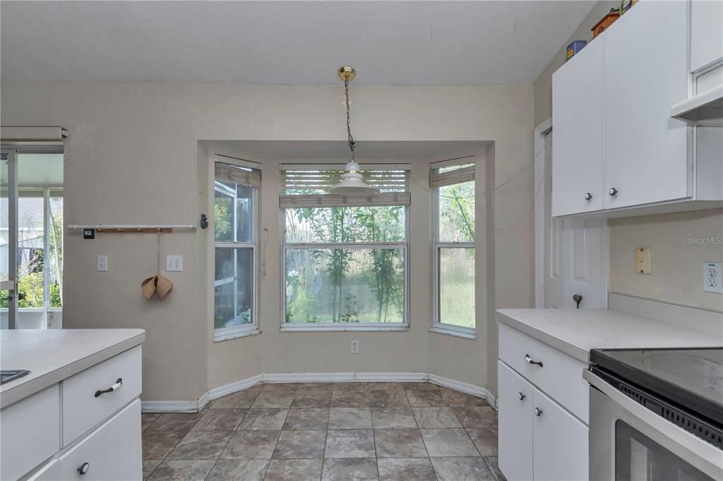 На продажу: $225,000 (3 спален, 2 ванн, 1445 Квадратных фут)