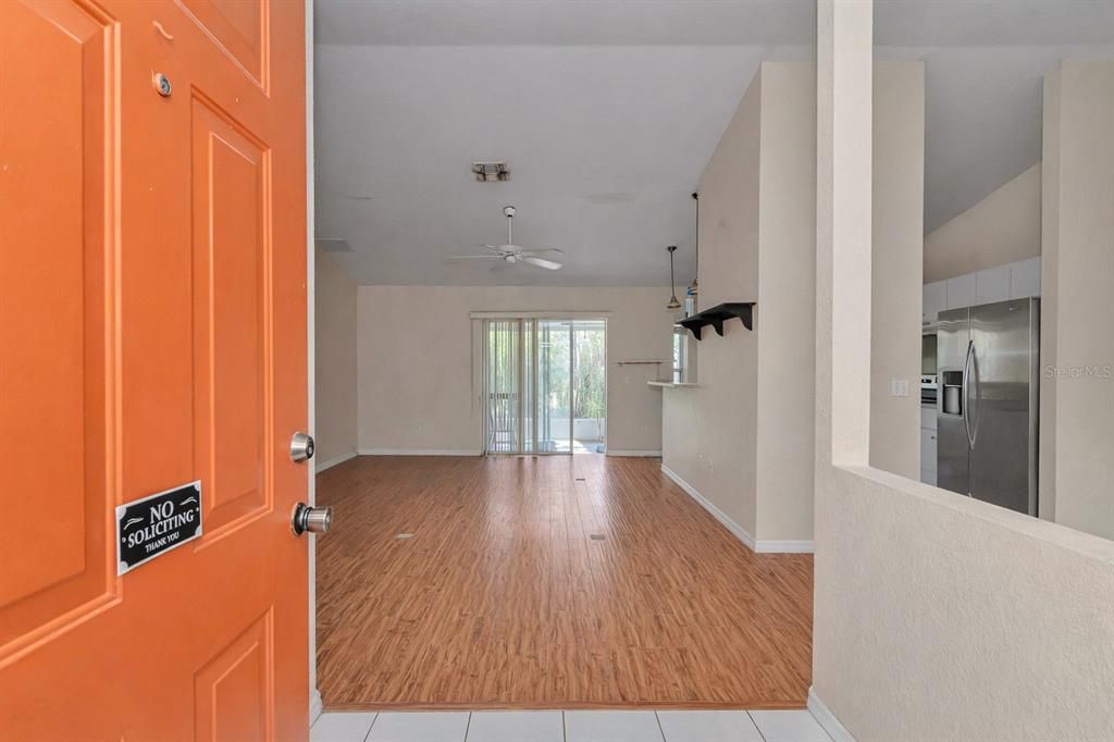 На продажу: $225,000 (3 спален, 2 ванн, 1445 Квадратных фут)