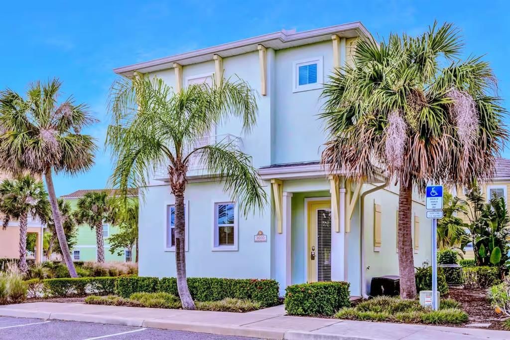 For Rent: $3,300 (3 beds, 3 baths, 1564 Square Feet)