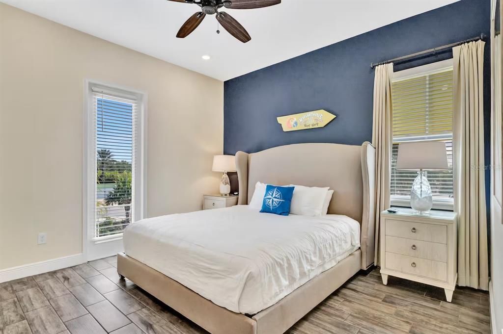 For Rent: $3,300 (3 beds, 3 baths, 1564 Square Feet)